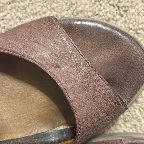 Miz Mooz pale grape wedge sandals. - Picture 7 of 7